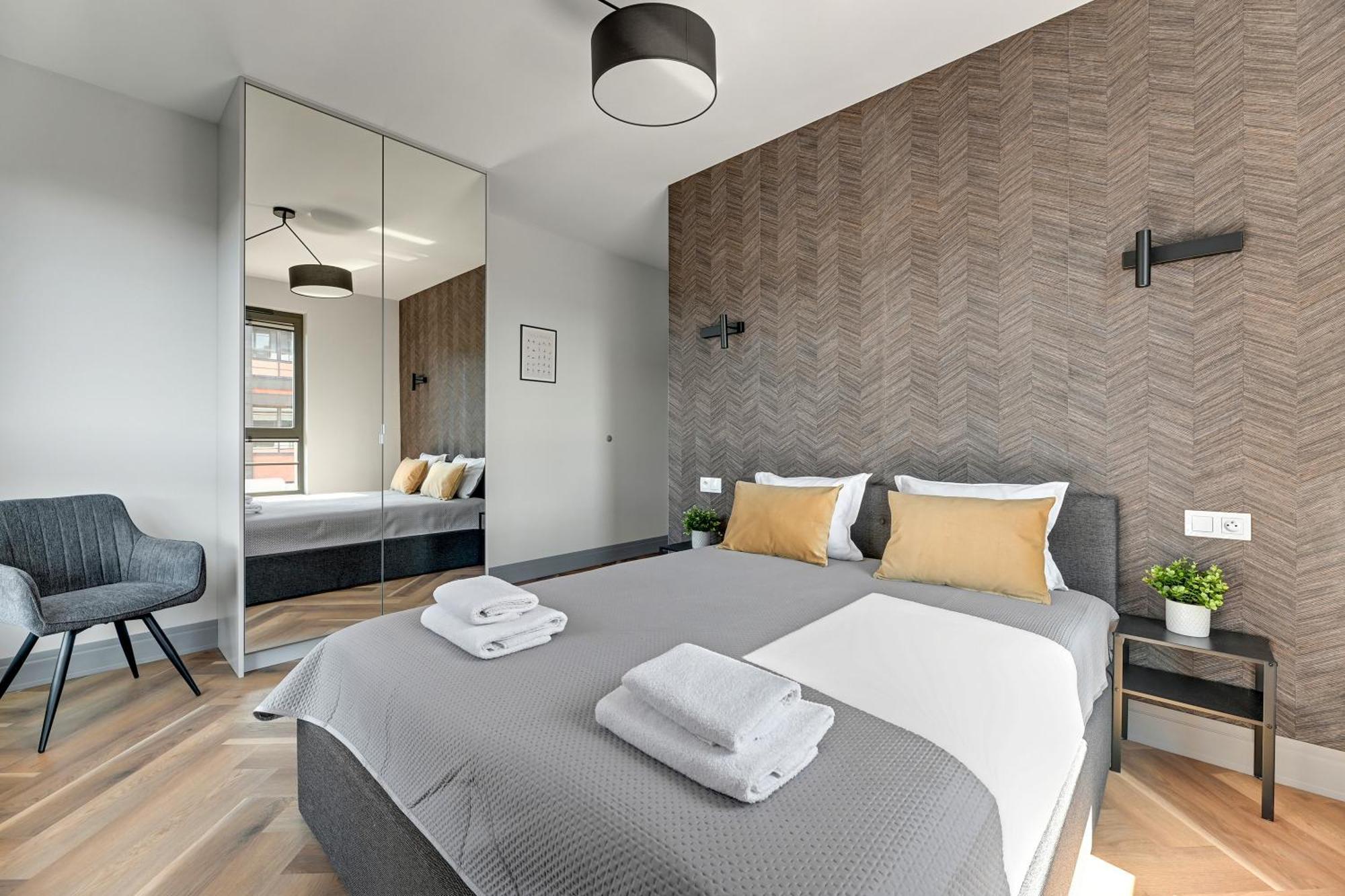 Doki Apartments By Staywin Danzica Esterno foto